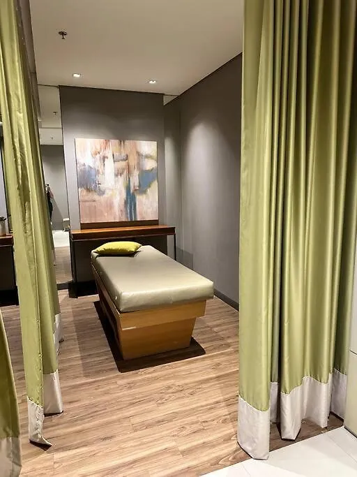 Cozi Urban 1Br Condo Beside One Uptown Mall Bgc Manila